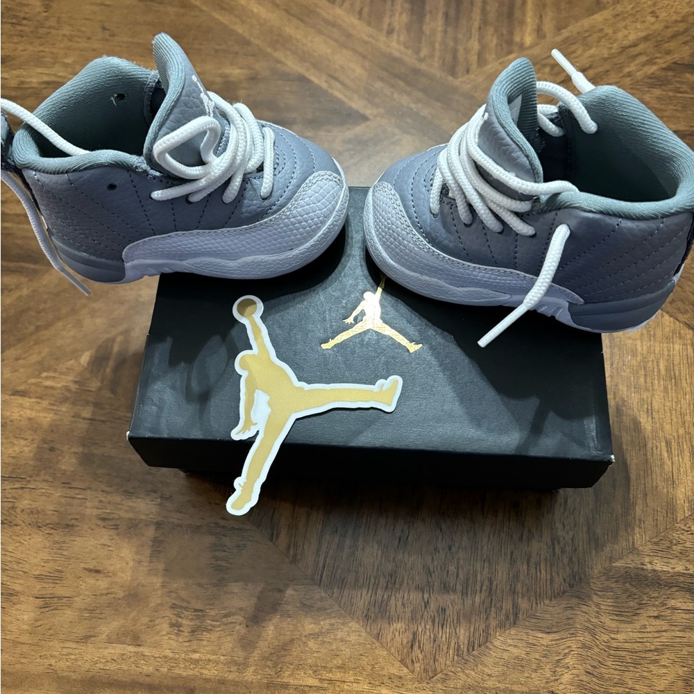 Jordan Shoes - Picture 6 of 6